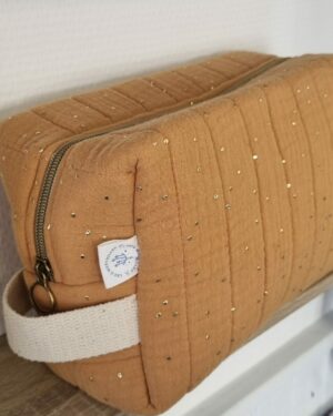 trousse de toilette double gaze de coton à pois dorés camel